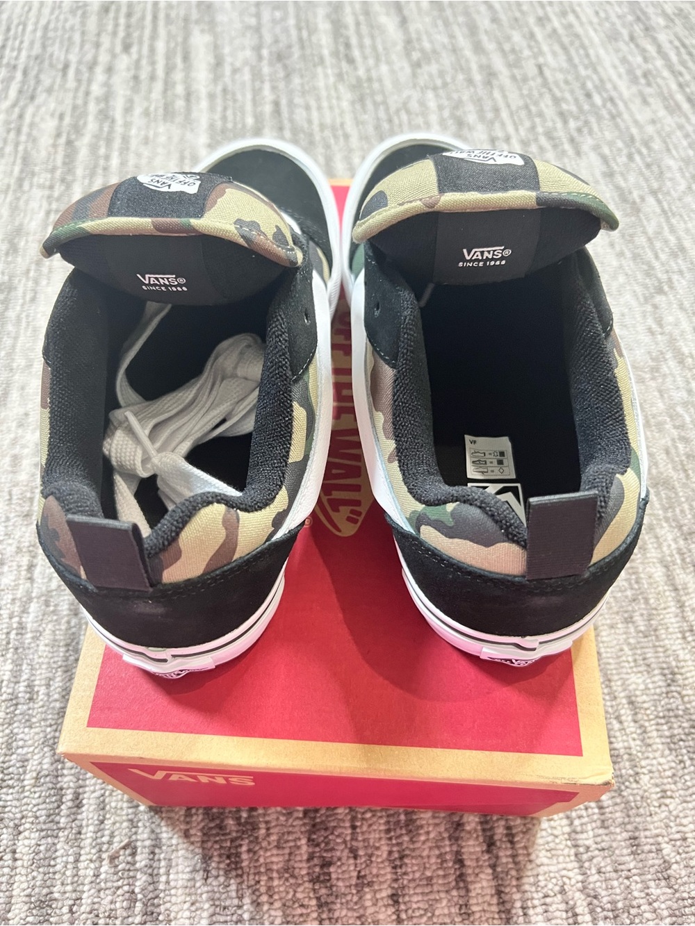Vans Knu Skool Skate Shoe - Black / Camo Size 5 Junior’s - Picture 8 of 14